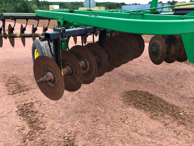 john-deere-110-image-16