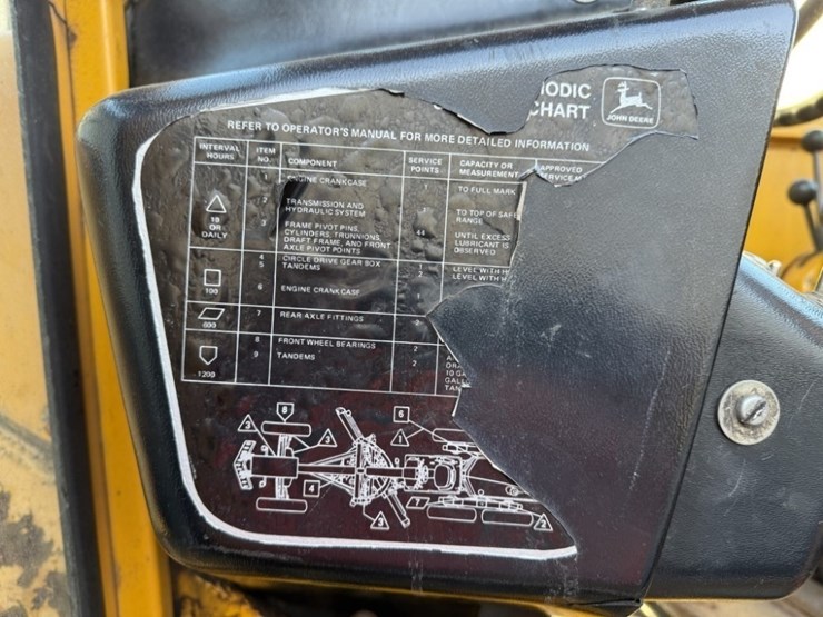 1974-deere-570a-image-8