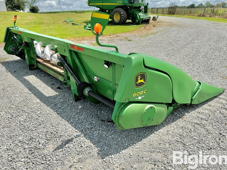 2010-john-deere-608c-image-5