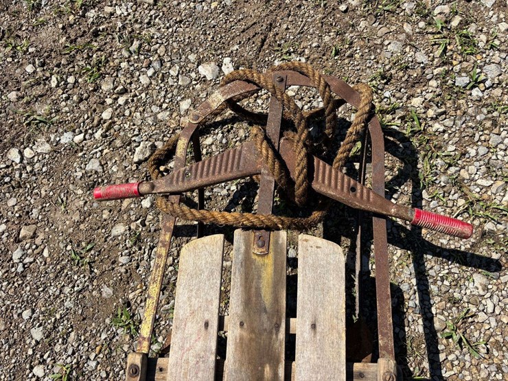 (4)-sleds-image-5