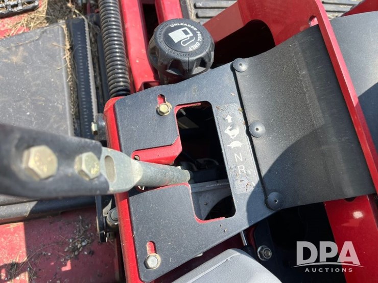 exmark-zero-turn-lawn-mower-(jn2625)-image-28