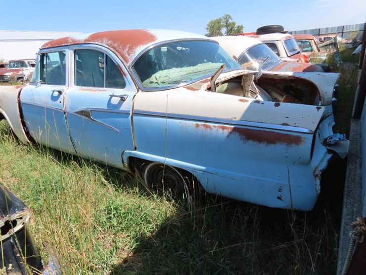 1956-ford-4dr-sedan-for-project-or-parts-image-4