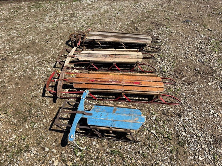 (4)-sleds-image-2