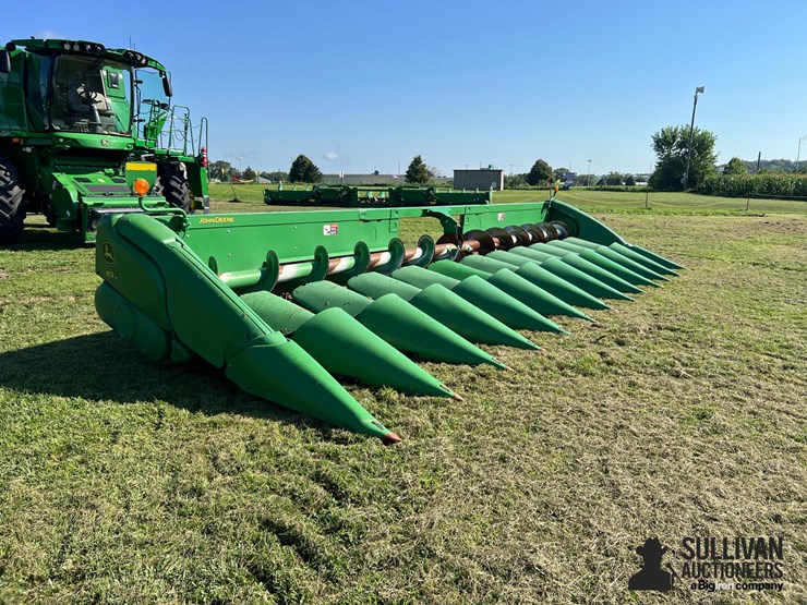 2017-john-deere-612c-image-3
