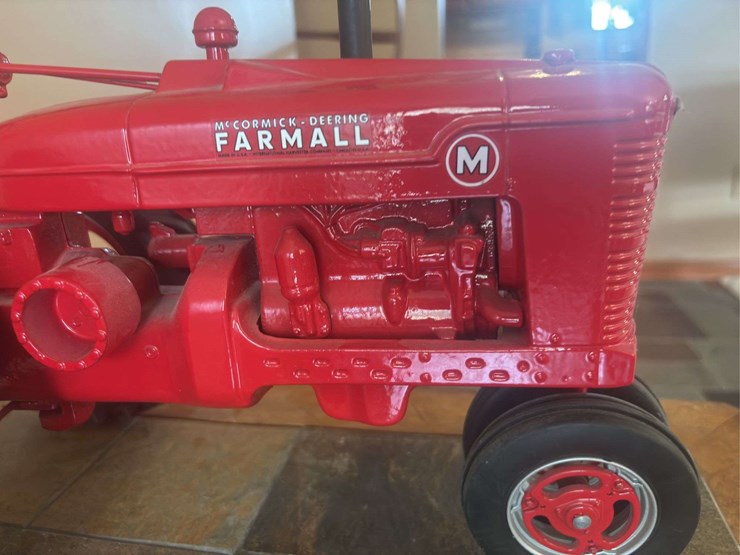 1/8-farmall-m-image-5