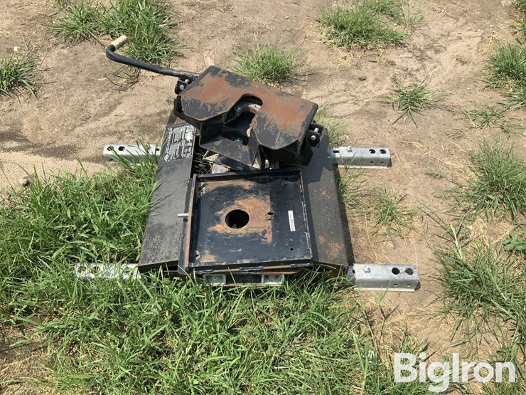 super-glide-5th-wheel-trailer-hitch-image-4