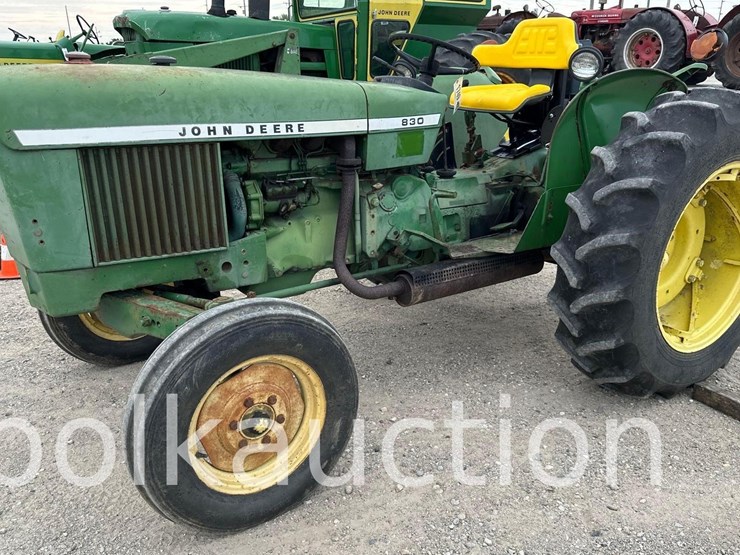 john-deere-830-image-1