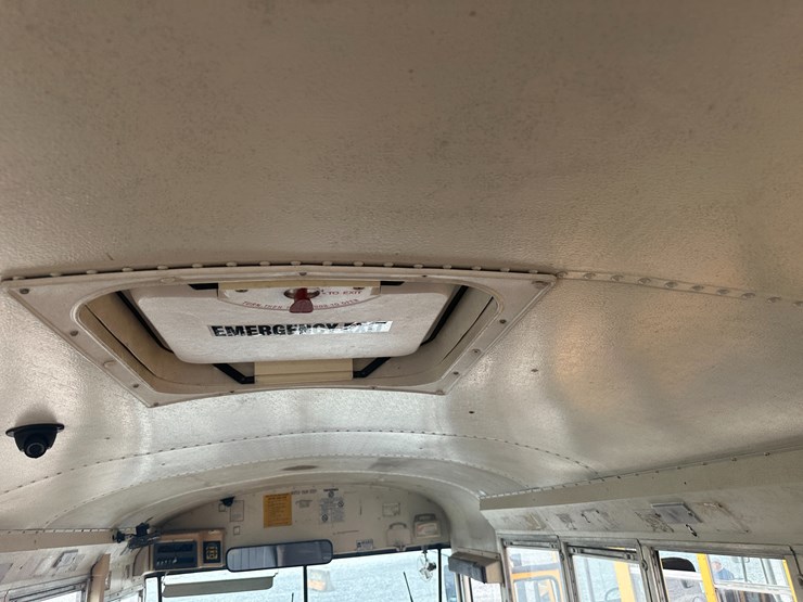 #18-•-#23871-•-2002-international-genesis-school-bus-vin:-1hvbgaan62a917777-image-66