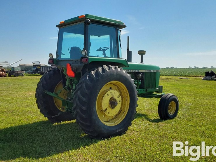 1982-john-deere-4040-image-5