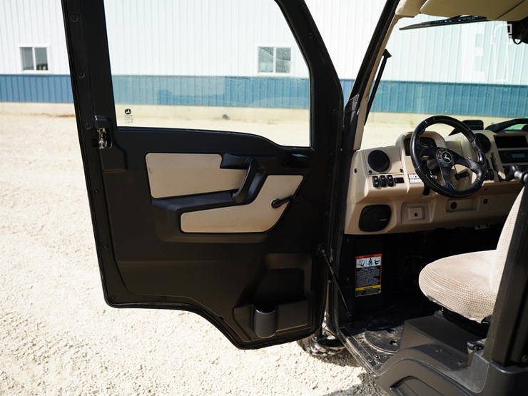 2021-john-deere-gator-xuv-835r-image-31