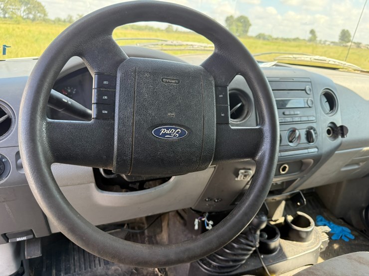 2004-ford-f150-image-40