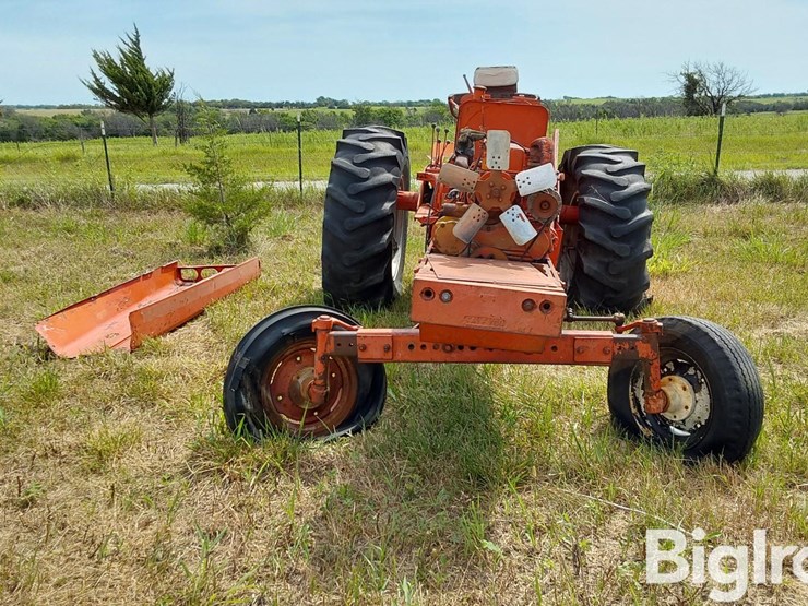 1970-allis-chalmers-180-image-2
