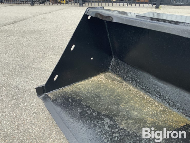 72"-skid-steer-bucket-image-13