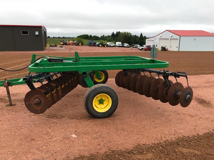 john-deere-110-image-7