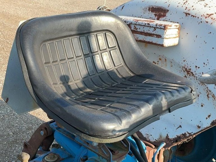 ford-4000-image-37