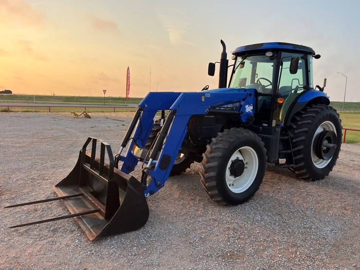2013-new-holland-ts6.125-image-1