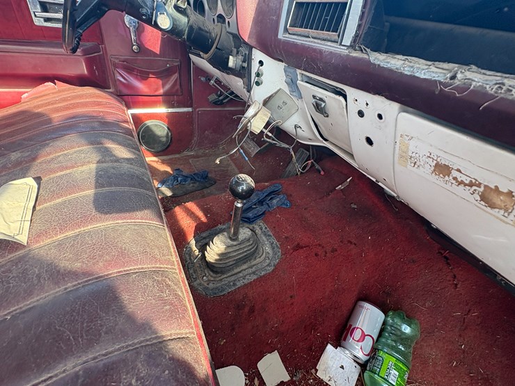 #88-•-#25032-•-1983-gmc-c/k-4x4-t/a-crew-cab-4x4-work-bed-truck-vin:-1gdjk33w0ds511665-image-30
