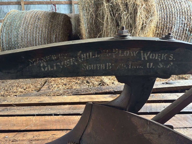 oliver-chilled-plow-works-14”-walking-plow-image-6