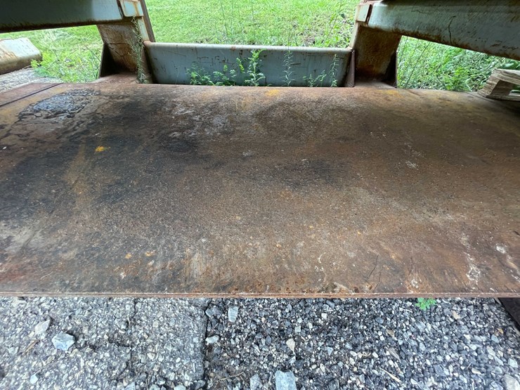 #8107-•-(1)-steel-sheet-stock-(shed)-image-1