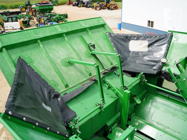 2012-john-deere-s680-image-31