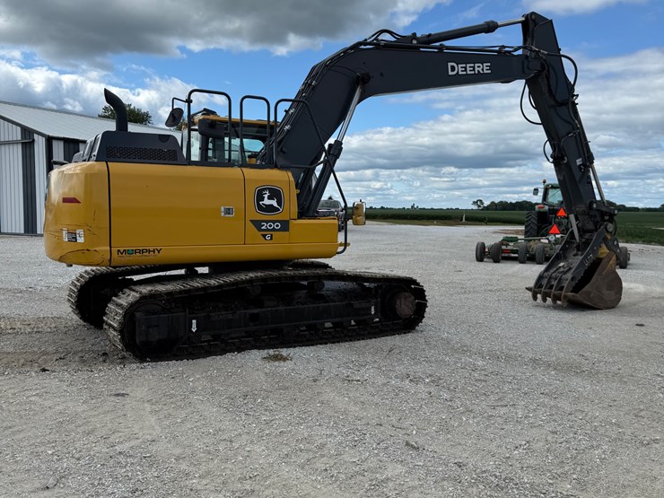 2023-deere-200g-image-7