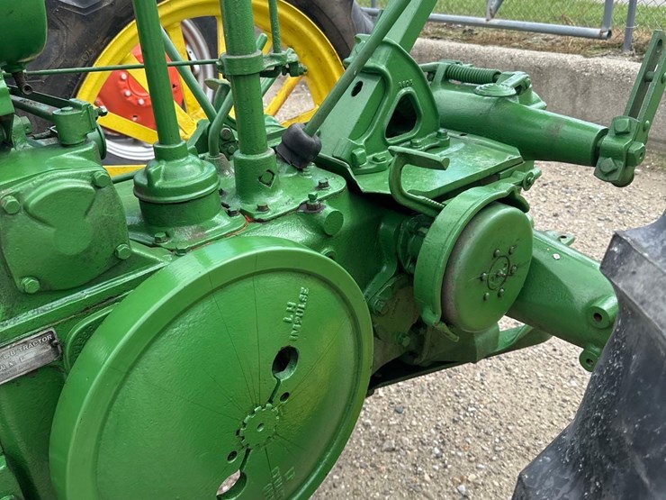 john-deere-b-image-10