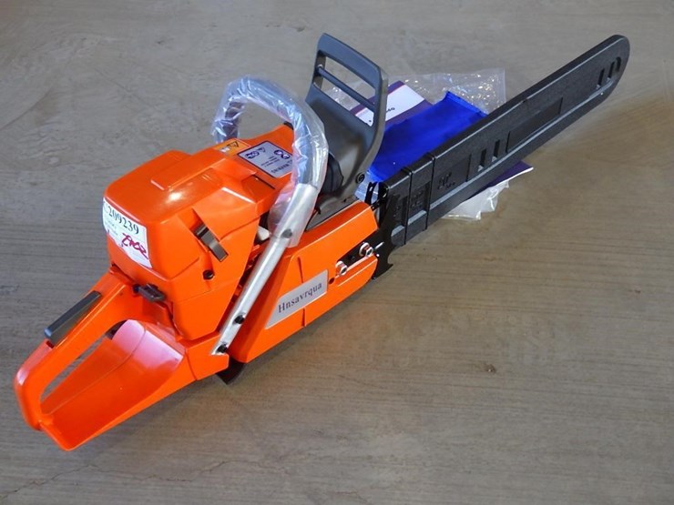 24"-hnsavrqua-chainsaw-372-image-3