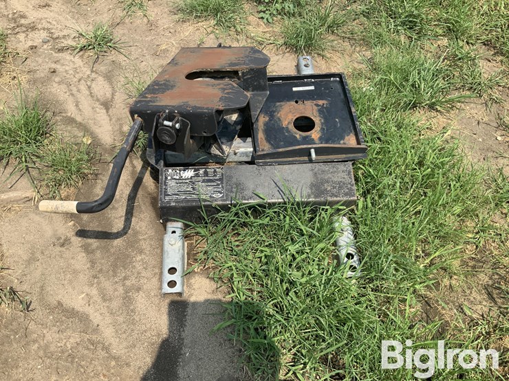 super-glide-5th-wheel-trailer-hitch-image-6