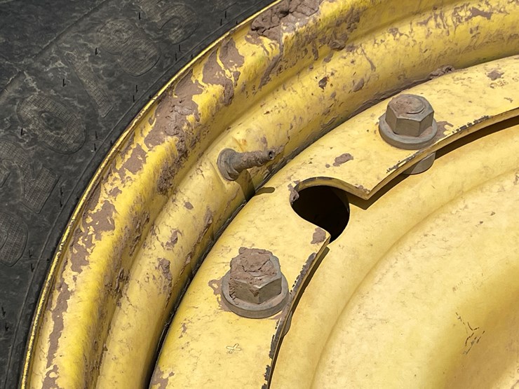 deere-tires-image-4