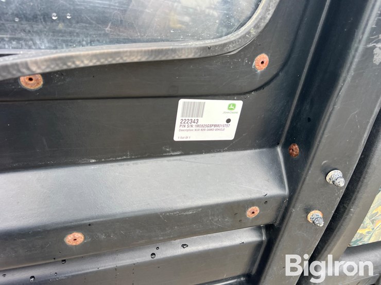 2011-john-deere-gator-image-18