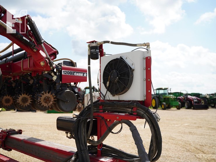 2004-case-ih-1200-image-13