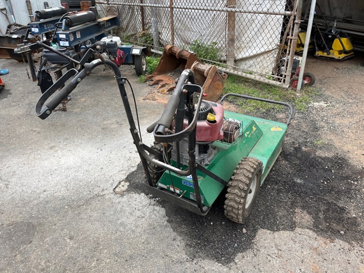 billy-goat-24"-gas-outback-brushcutter-image-2
