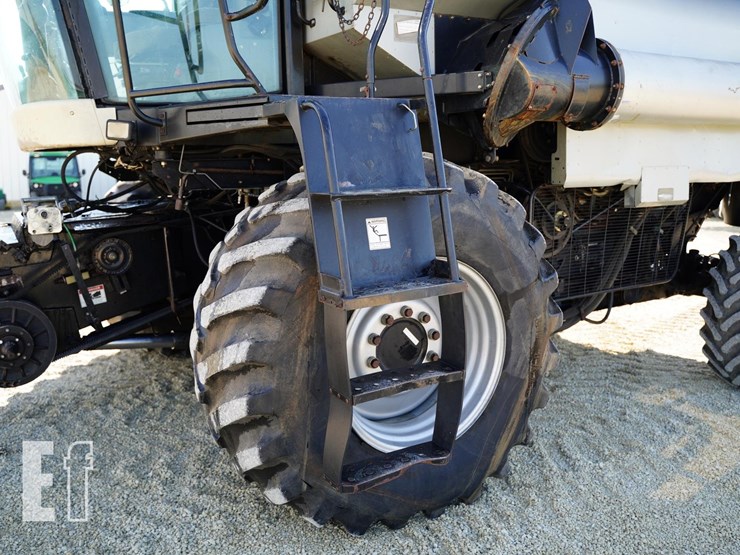 2004-gleaner-r65-image-9