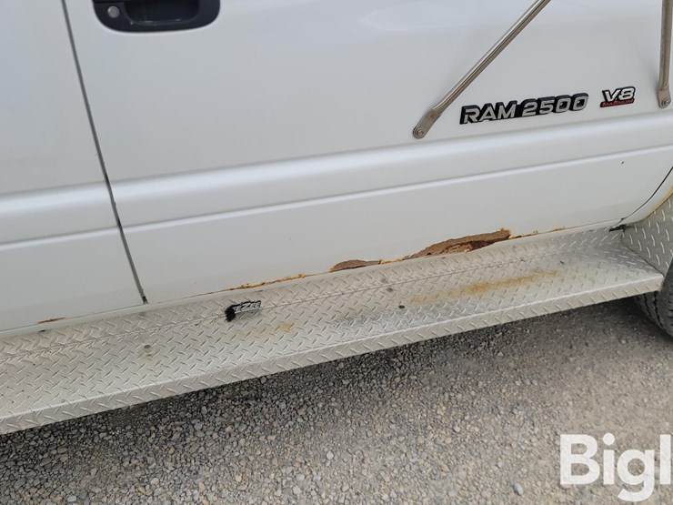 1999-dodge-ram-2500-image-11