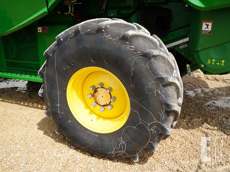 2012-john-deere-s680-image-42