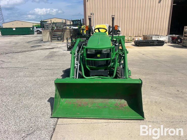 2013-john-deere-1025r-image-2