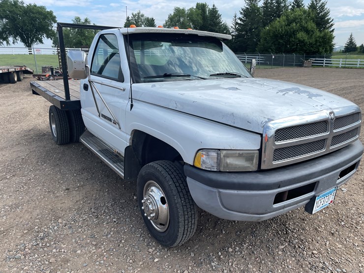 1996-dodge-ram-3500-image-3