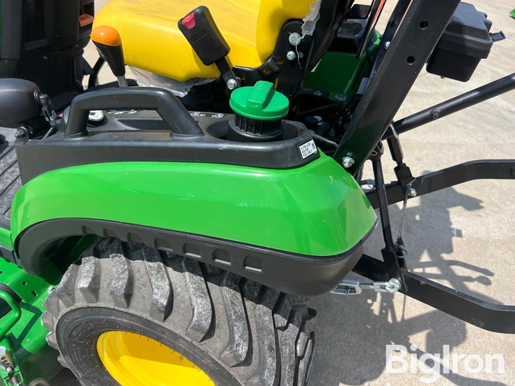 2018-john-deere-1025r-image-16