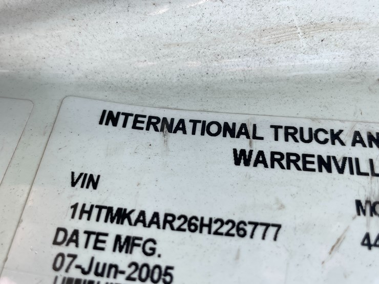2006-international-durastar-4400-image-30