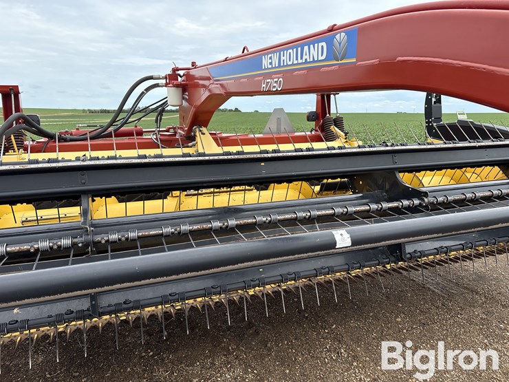 2014-new-holland-h7150-image-17