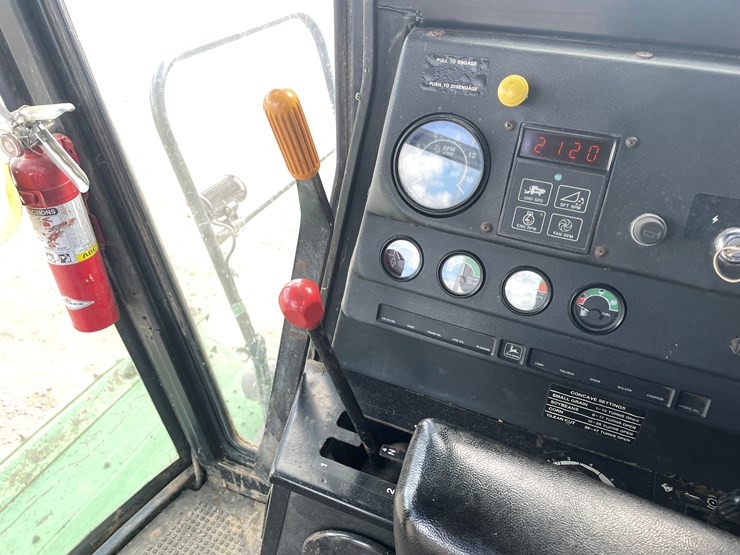 1988-john-deere-6620-image-37
