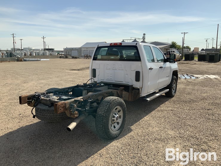 2017-chevrolet-3500hd-image-5