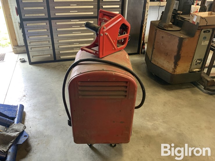 lincoln-idealarc-250-welder-image-6