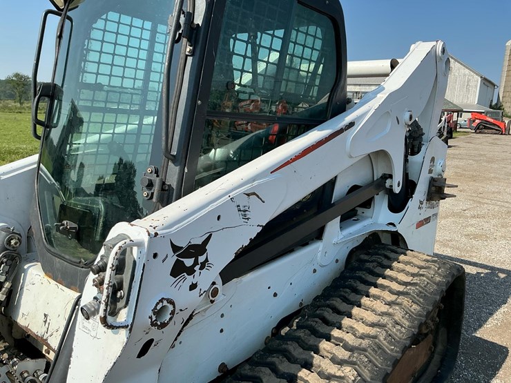 2015-bobcat-t770-image-16