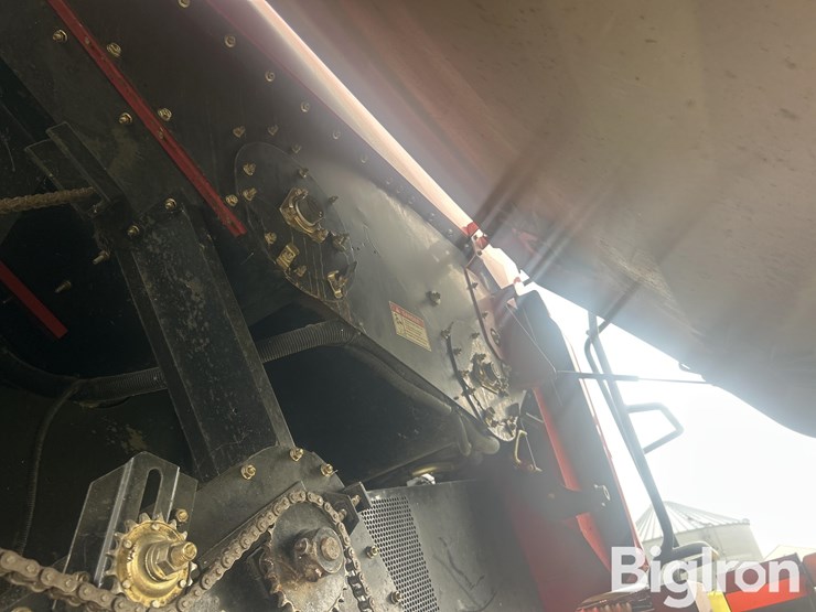 2009-case-ih-6088-image-16