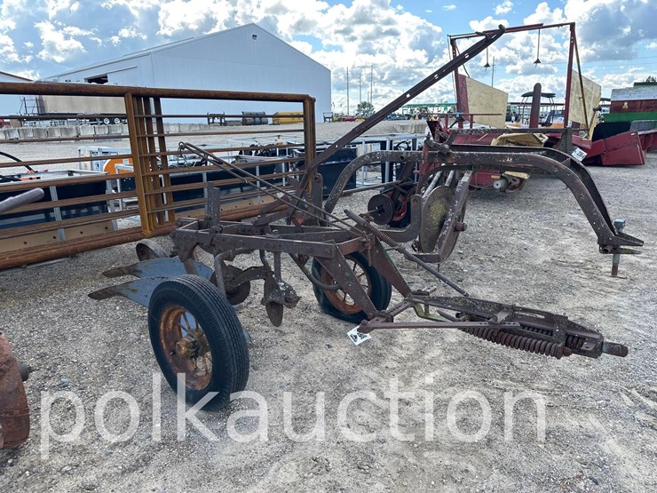john-deere-44-image-1