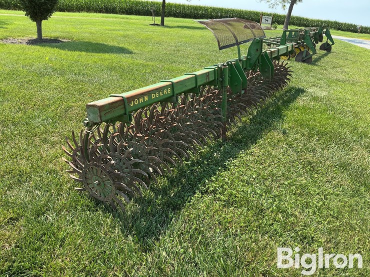 john-deere-400-image-3