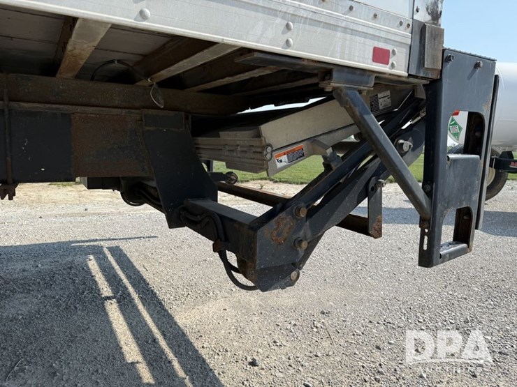 2012-freightliner-business-class-m2-van-truck-(pz13752,-unit-129)-image-9