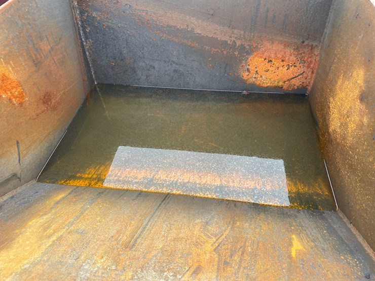 #8051-•-dump-hopper-on-wheels-(o8)-image-9