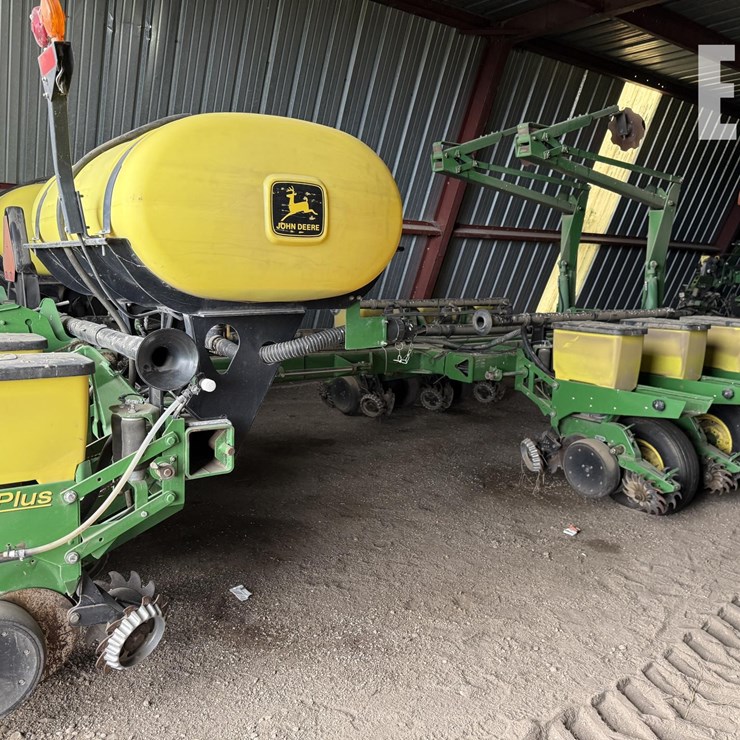 1997 JOHN DEERE 1770